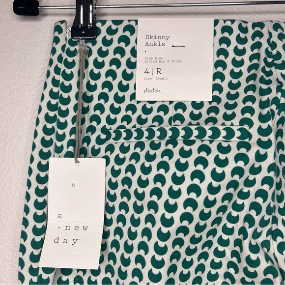 A New Day Ivory & Green Geo Print High Rise Stretch Skinny Ankle Pants Sz 4 NWT - Picture 14 of 15
